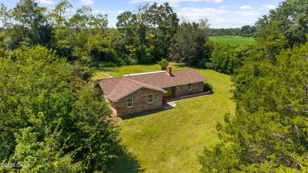 5953 Deerwood Drive, Malone, FL 32445