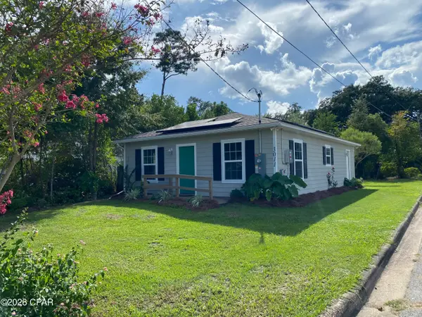 3011 2nd Street, Marianna, FL 32446