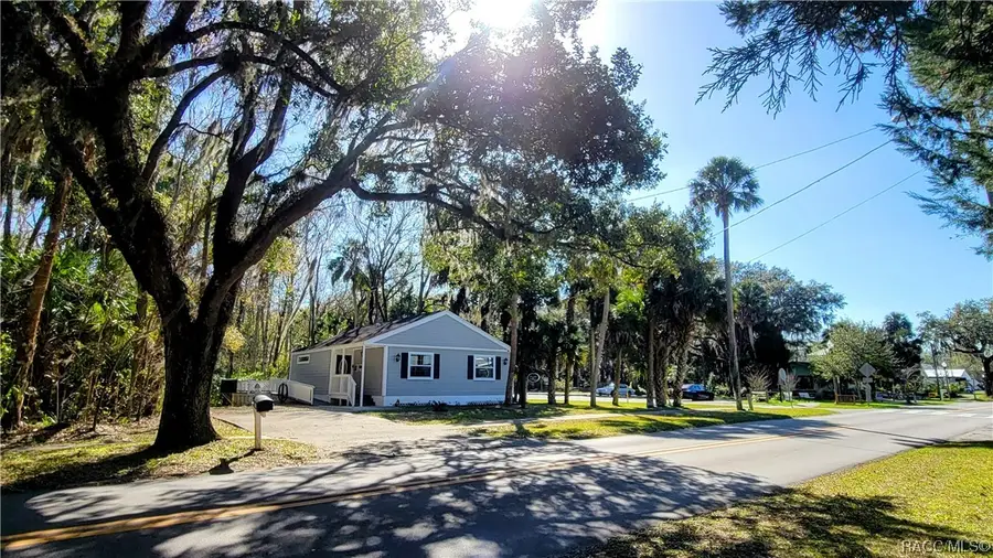 110 NE Crystal Street, Crystal River, FL 34428 - #2