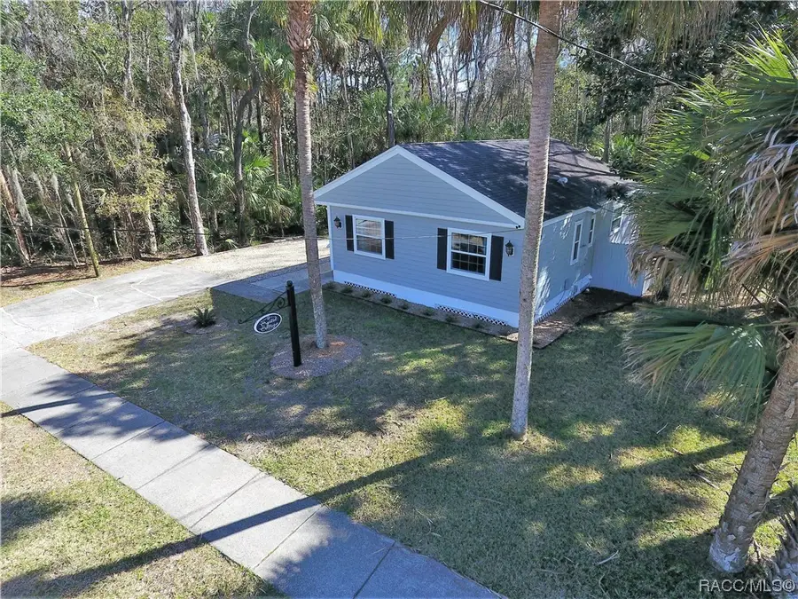 110 NE Crystal Street, Crystal River, FL 34428 - #3