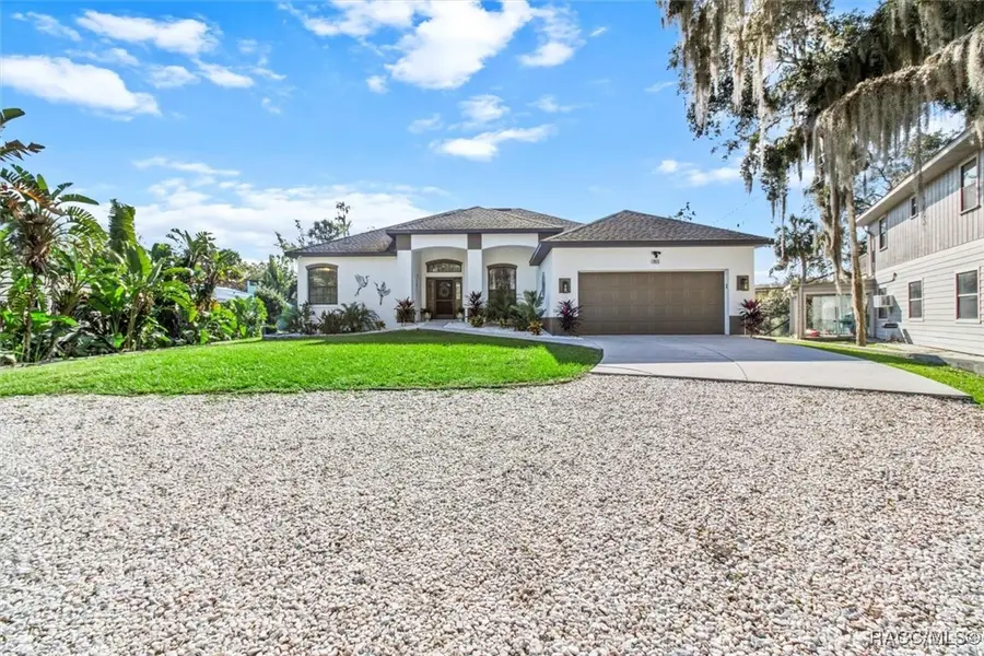 1055 N Crescent Drive, Crystal River, FL 34429 - Image #3