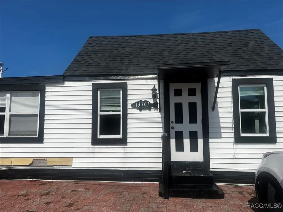 13707 Plymouth Street, Madeira Beach, FL 33708 - Image #2