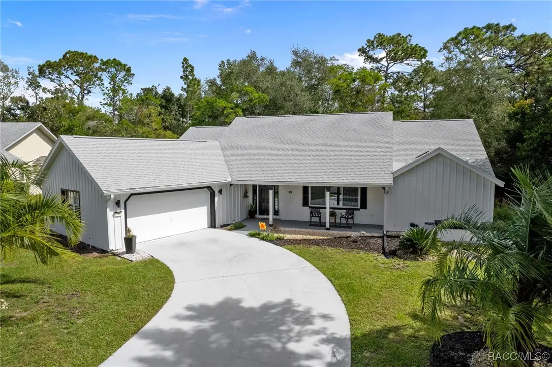 19 Graytwig Court W, Homosassa, FL 34446 - Image #1