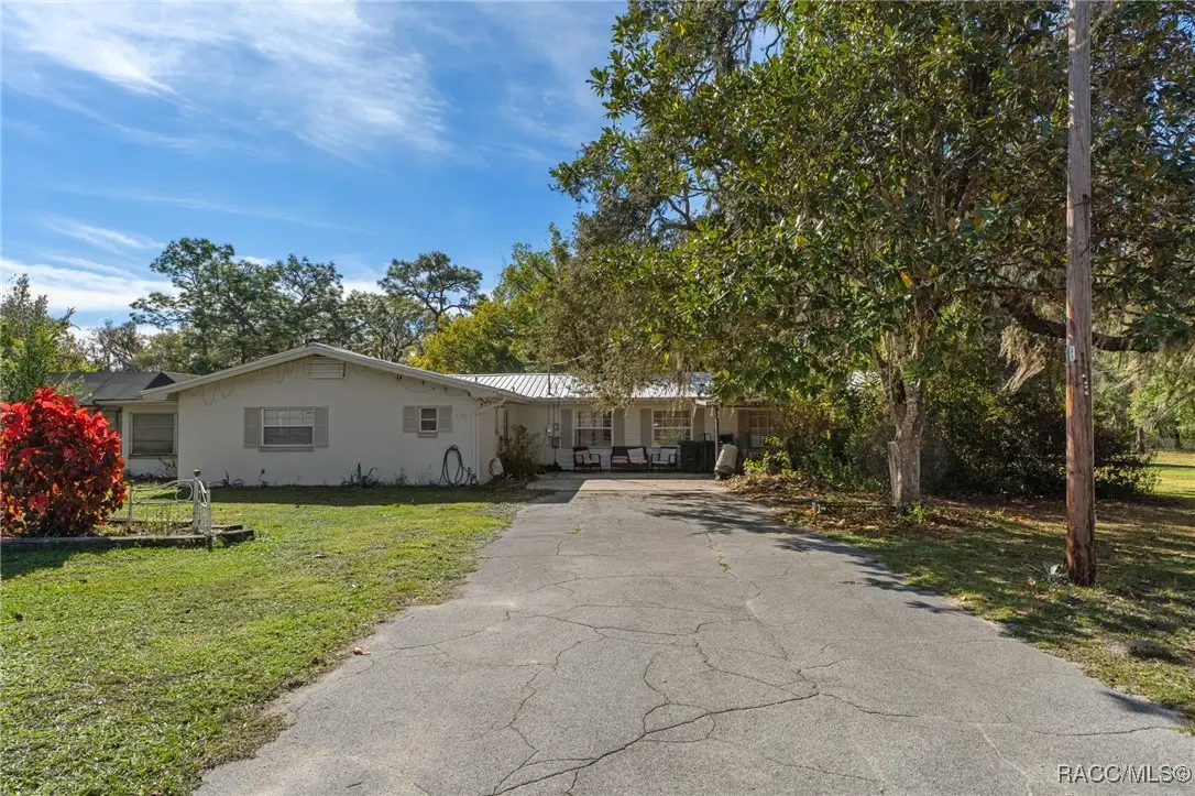 8372 E Lake Bradley Road, Floral City, FL 34436 - Image #1