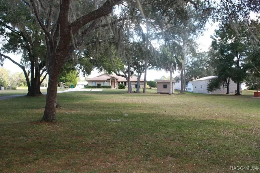 10221 W Pamondeho Circle, Crystal River, FL 34428 - Image #2