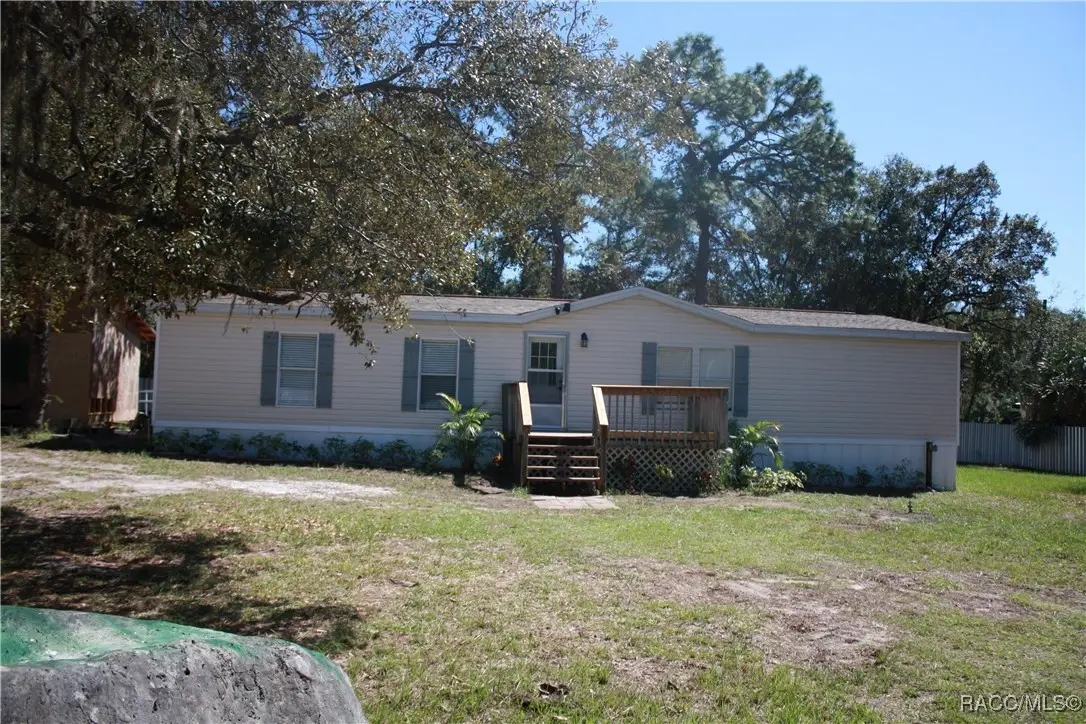 6894 W Vanaman Court, Crystal River, FL 34429 - Image #1