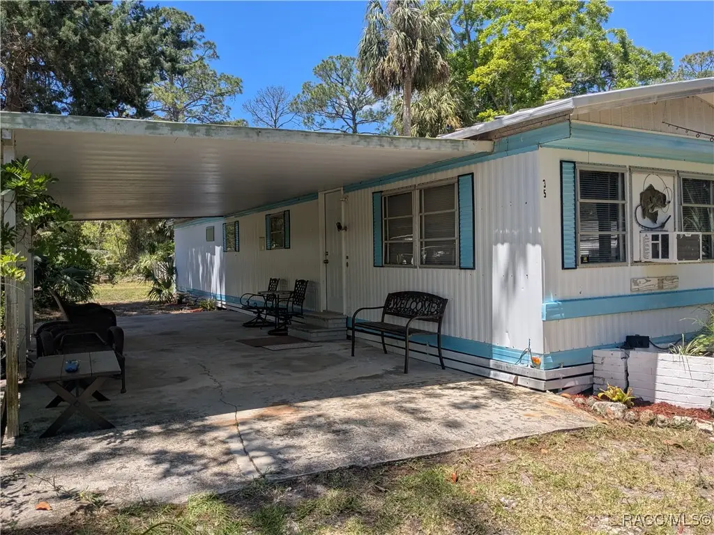 35 63rd Street, Yankeetown, FL 34498 - Image #1