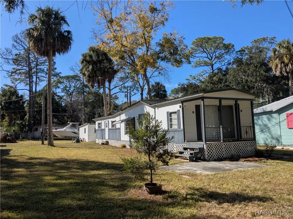 37 63rd Street, Yankeetown, FL 34498 - Image #1