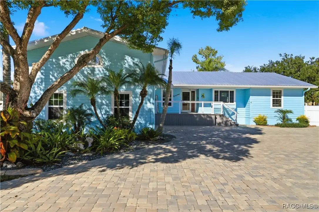 105 SE 2nd Place, Crystal River, FL 34429 - Image #1