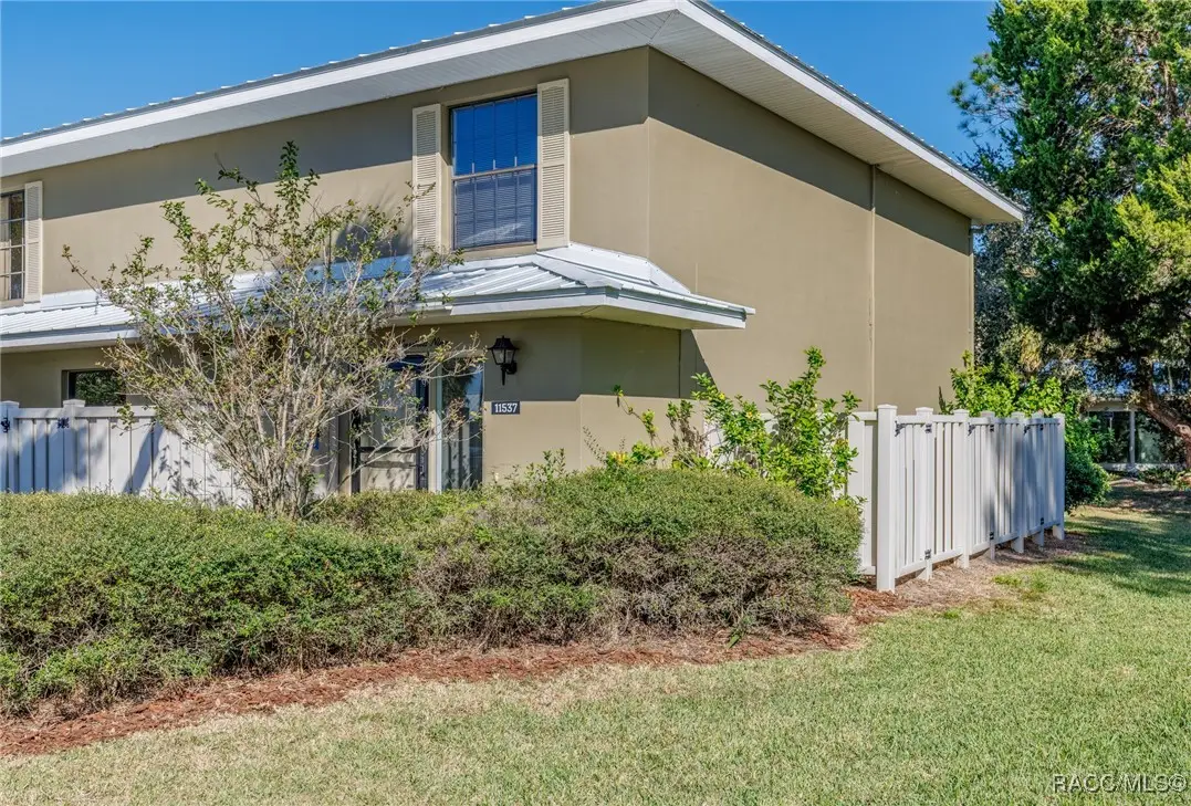 11537 W Bayshore Drive, Crystal River, FL 34428 - Image #1