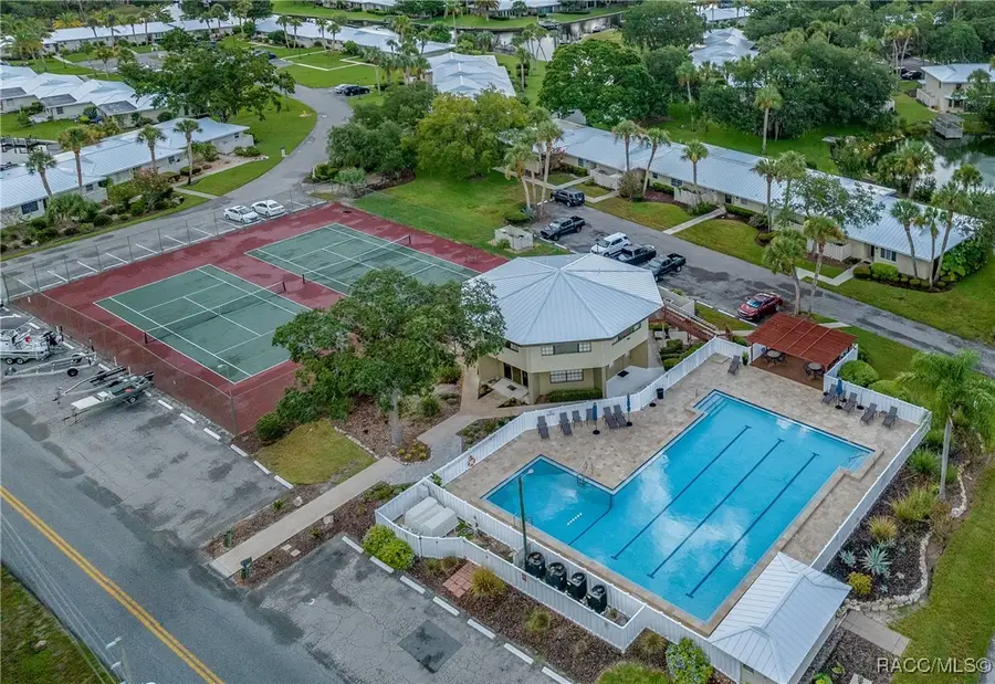 11537 W Bayshore Drive, Crystal River, FL 34428 - Image #3