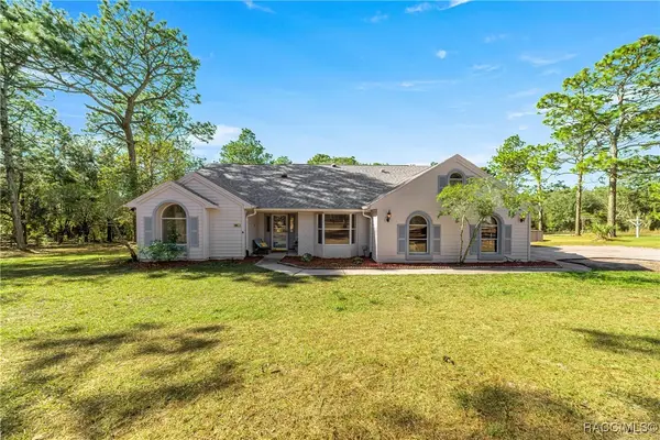 9600 N Holyoak Terrace, Dunnellon, FL 34433