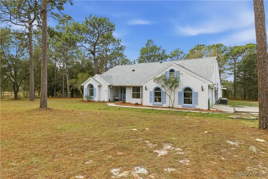 9600 N Holyoak Terrace, Dunnellon, FL 34433 - #2