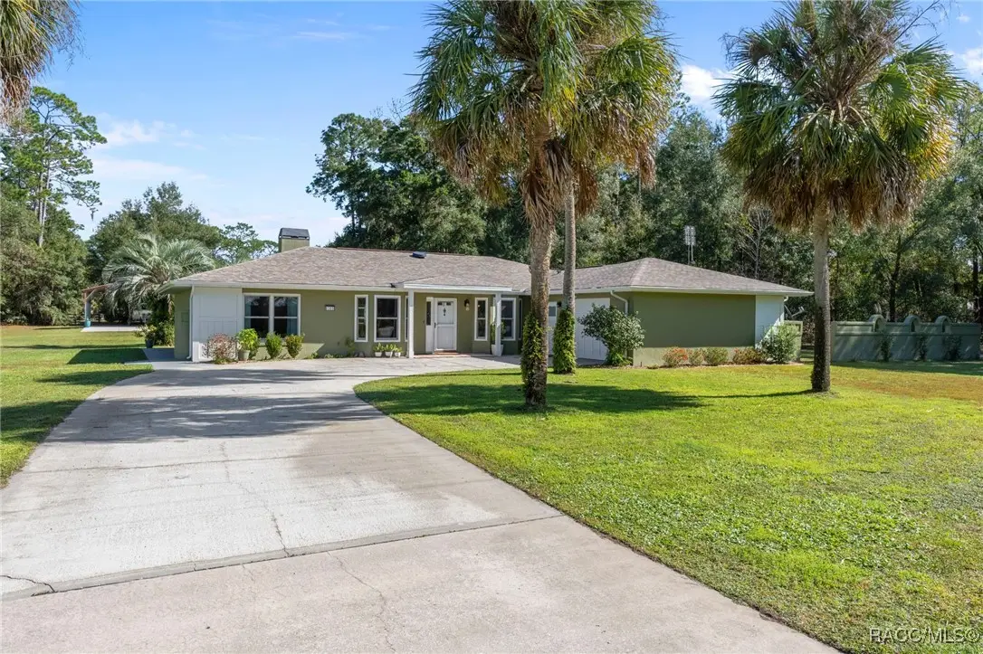 8303 N Marinazzo Terrace, Crystal River, FL 34428 - Image #1