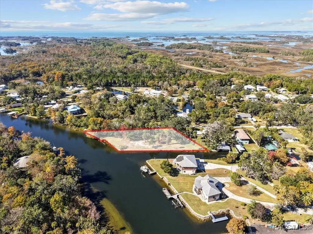 33 Magnolia Avenue, Yankeetown, FL 34498 - Image #1