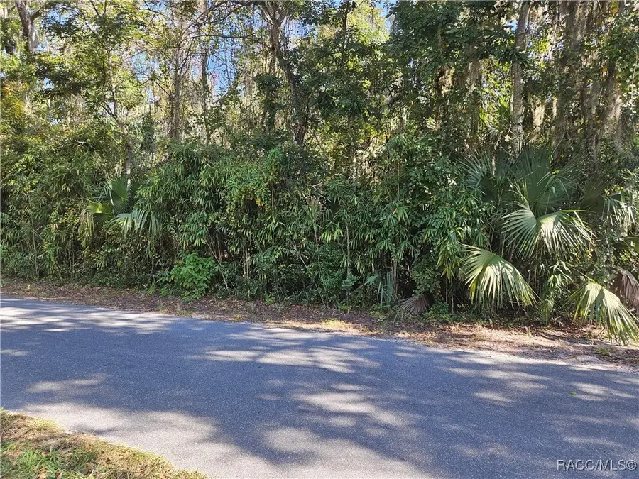 835 N Gardenview Terrace, Crystal River, FL 34429 - Image #2