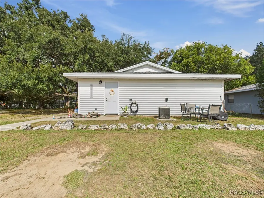9425 W Milwaukee Court, Crystal River, FL 34428 - Image #2