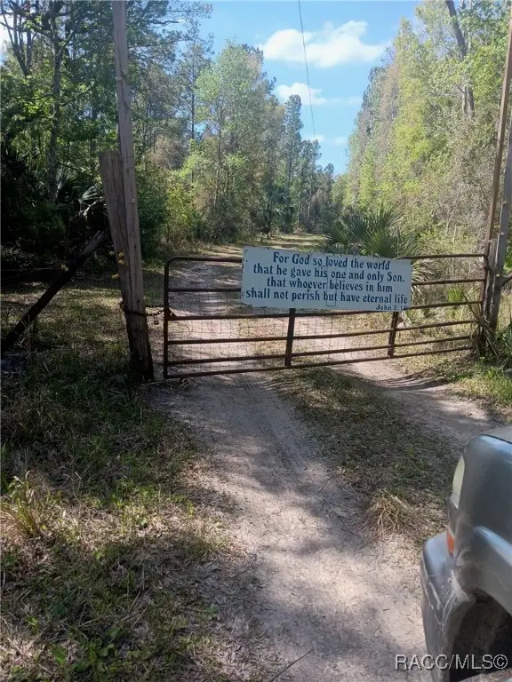 3250 SE Robinson Road, Inglis, FL 34449 - Image #3