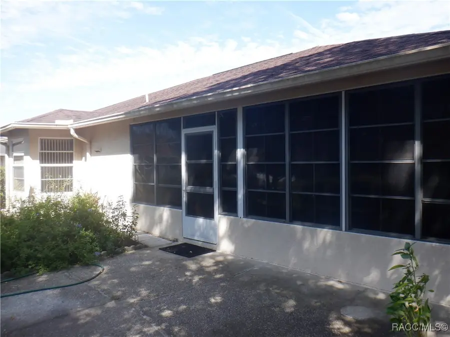 1075 Softwind Loop, Lecanto, FL 34461 - Image #2