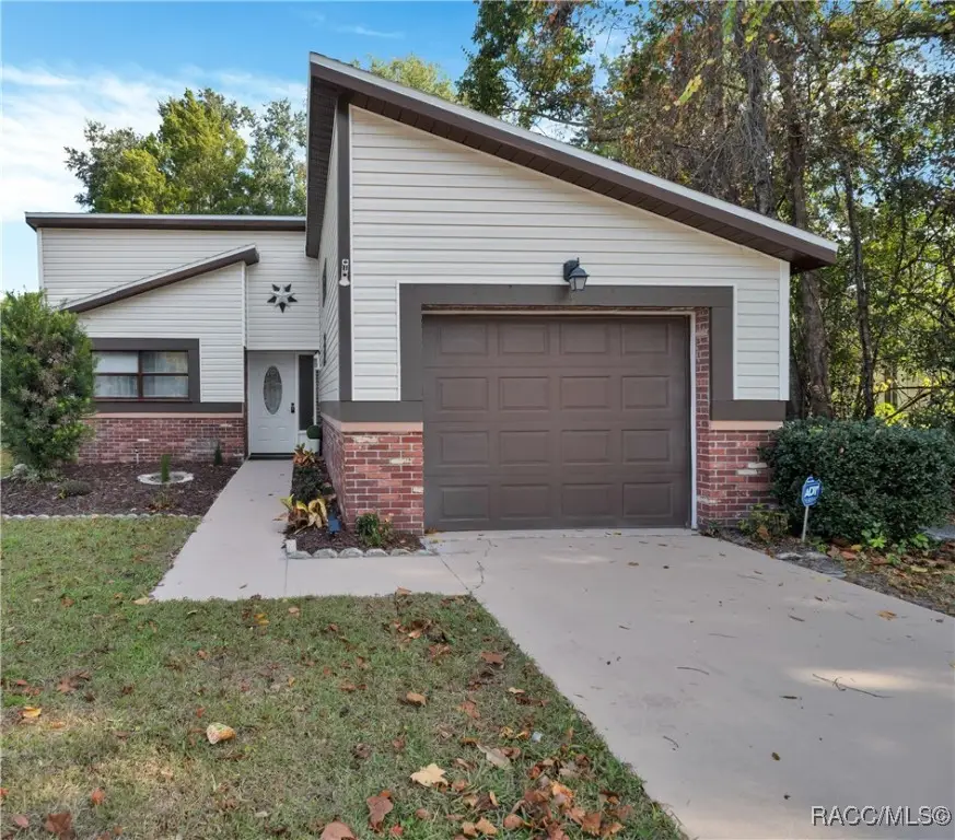 19 Golfview Drive, Homosassa, FL 34446 - Image #1