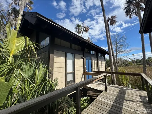 2649 N Seabreeze Point S, Crystal River, FL 34429