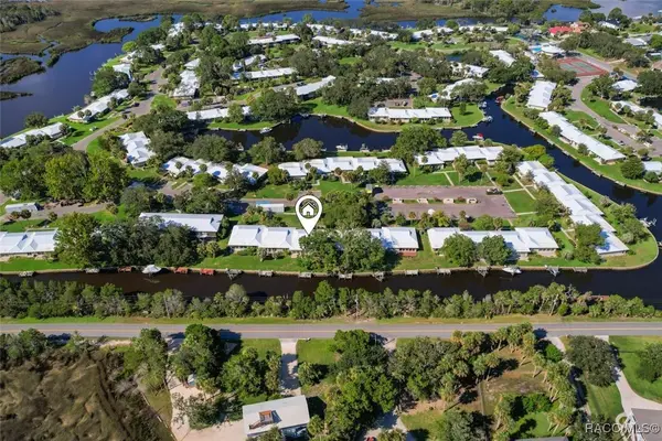 11286 W Bayshore Drive, Crystal River, FL 34429