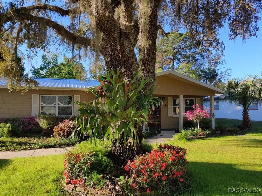 1154 SE 3rd Street, Crystal River, FL 34429 - Image #2