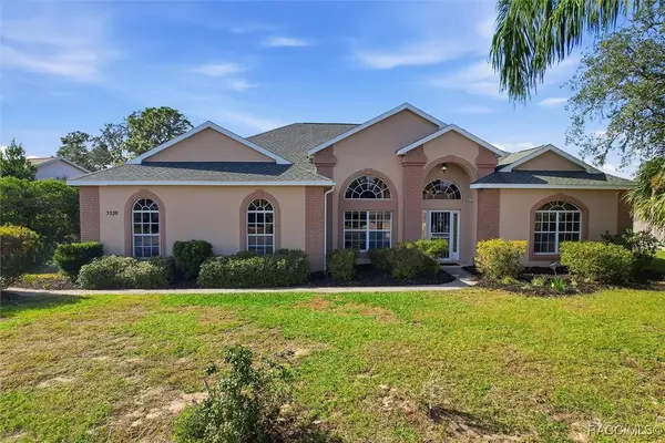 5528 W Hunters Ridge Circle, Lecanto, FL 34461