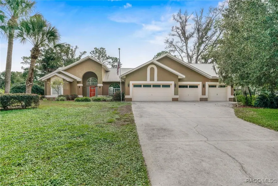 7802 W Golf Club Street, Crystal River, FL 34429 - Image #2