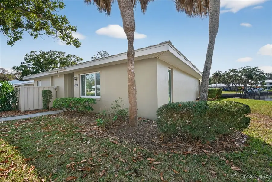 11243 W Bayshore Drive, Crystal River, FL 34429 - Image #3