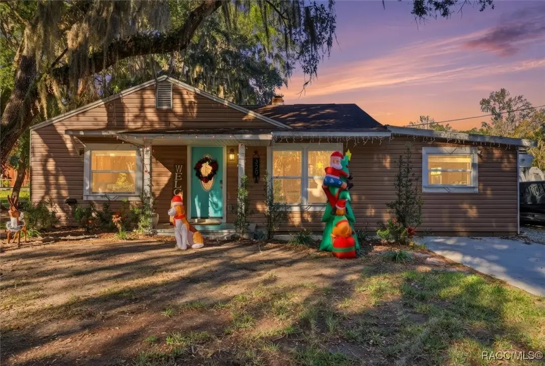 329 NE 10th Street, Crystal River, FL 34428 - Image #1