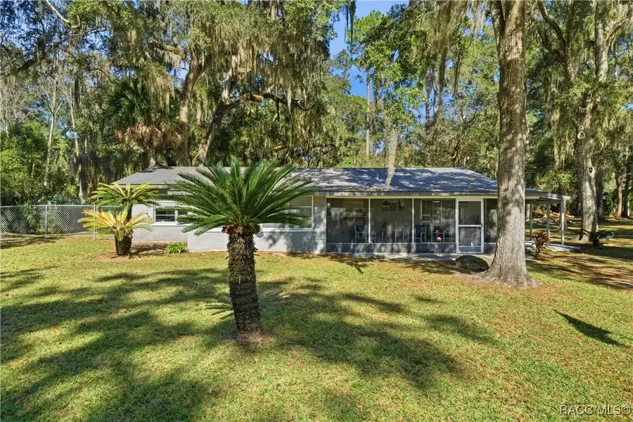 9791 W Cedar Street, Crystal River, FL 34428 - Image #2