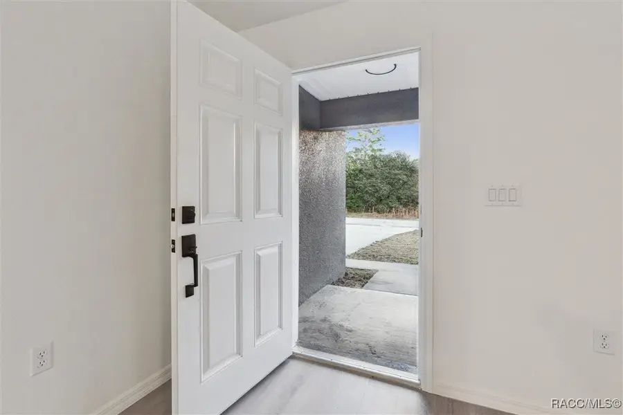 24780 NW Hillsdale Avenue, Dunnellon, FL 34431 - Image #2