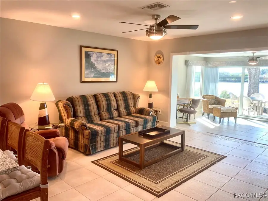 11580 W Bayshore Drive, Crystal River, FL 34429 - Image #3