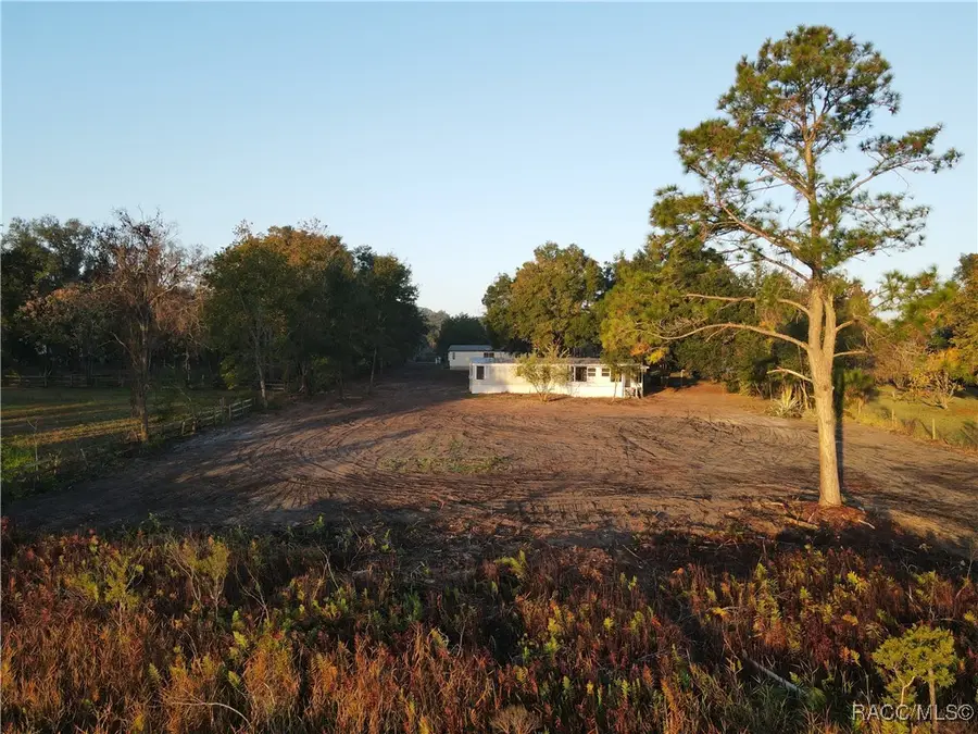 11821 SE 123rd Avenue, Ocklawaha, FL 32179 - Image #3