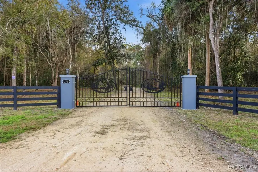 270 Highway 40 E, Inglis, FL 34449 - Image #2