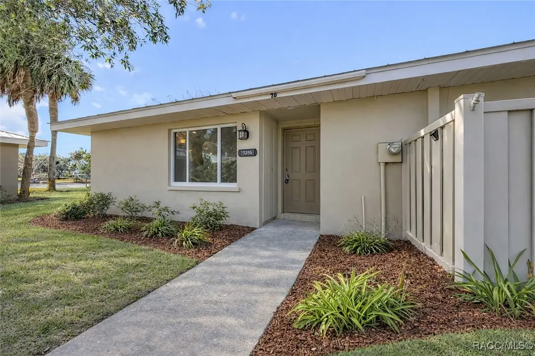 11235 W Bayshore Drive, Crystal River, FL 34429 - Image #1