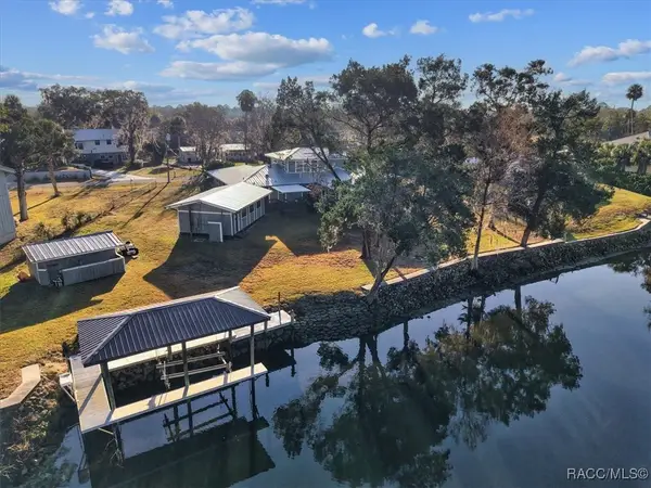 11588 N Caribee Point, Inglis, FL 34449