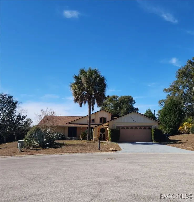 200 N Entry Oaks Point, Lecanto, FL 34461 - Image #1