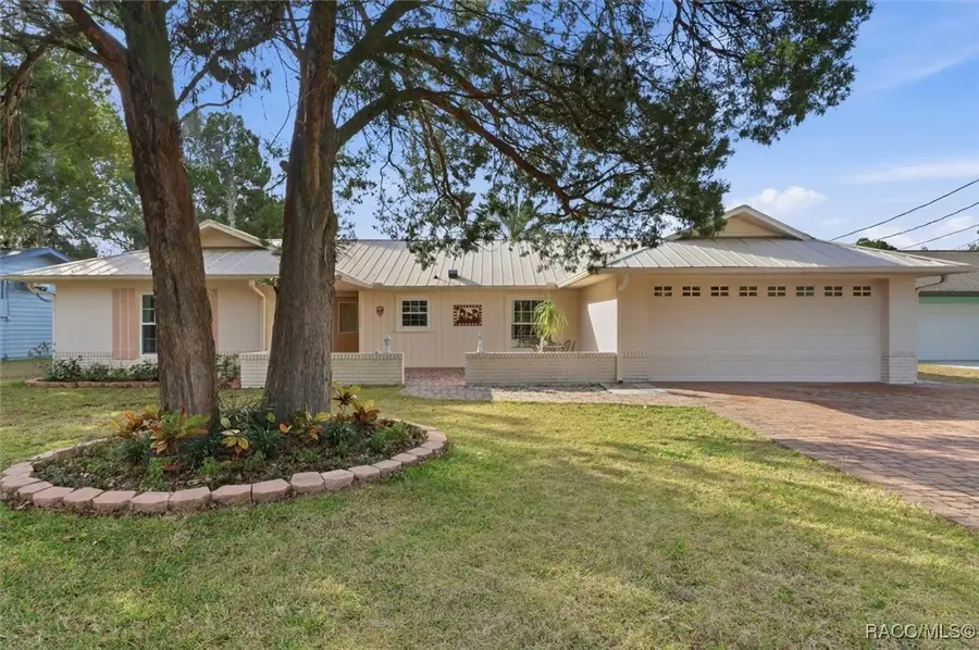 11290 W Amerindian Court, Crystal River, FL 34429 - Image #3