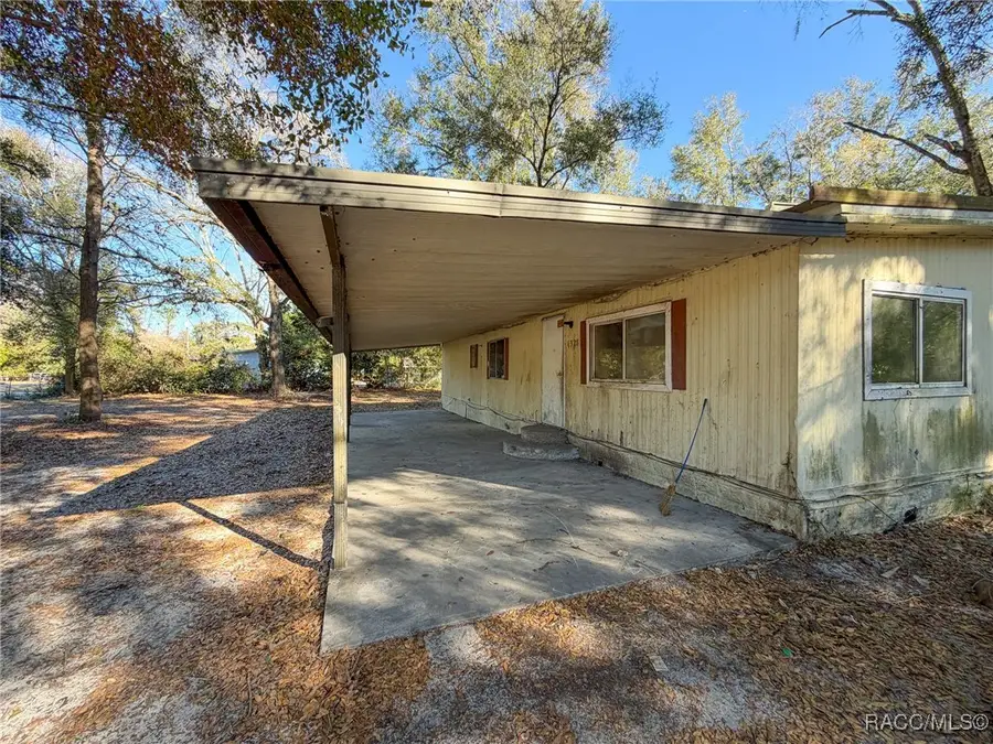 6328 W Avocado Street, Crystal River, FL 34429 - Image #3