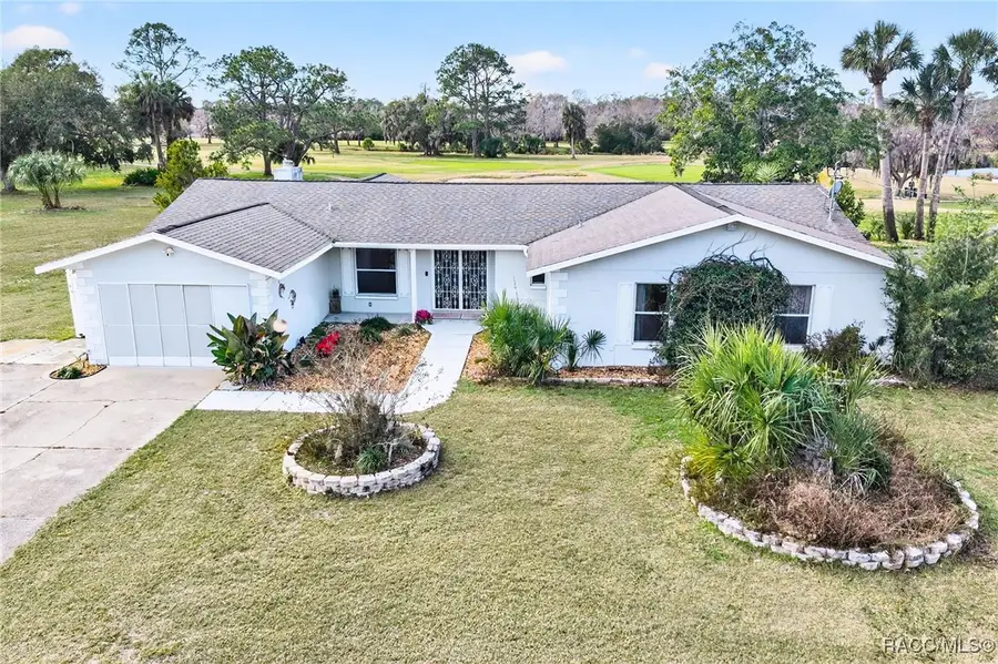 818 N Country Club Drive, Crystal River, FL 34429 - Image #2