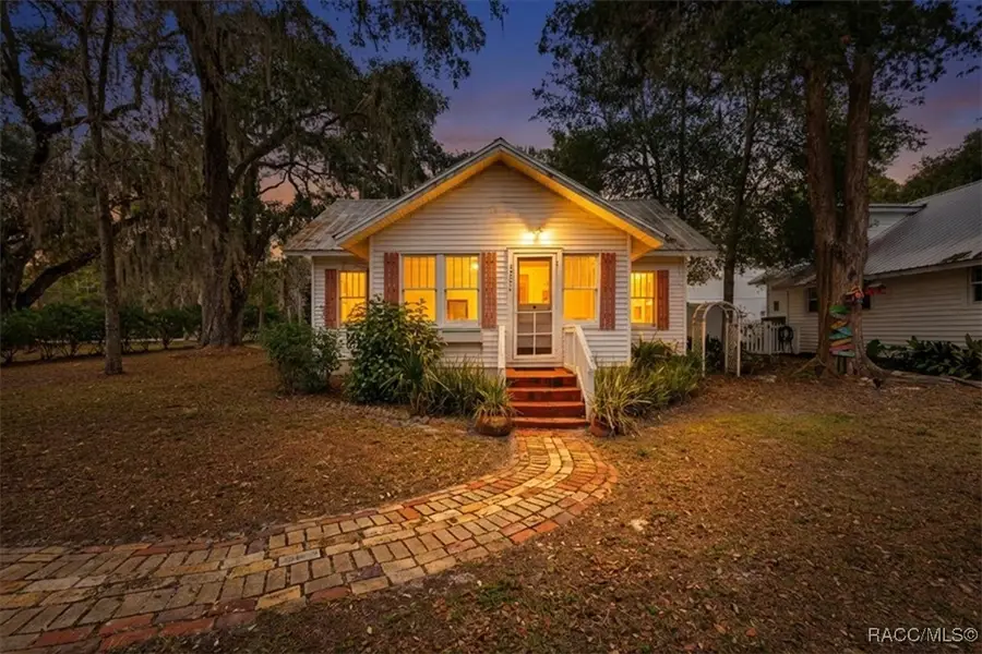 6206 Riverside Drive, Yankeetown, FL 34498 - Image #2