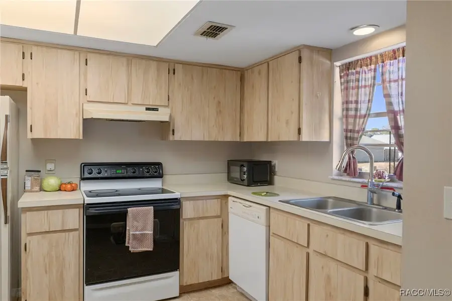 1913 Silverwood Street, Inverness, FL 34453 - Image #2