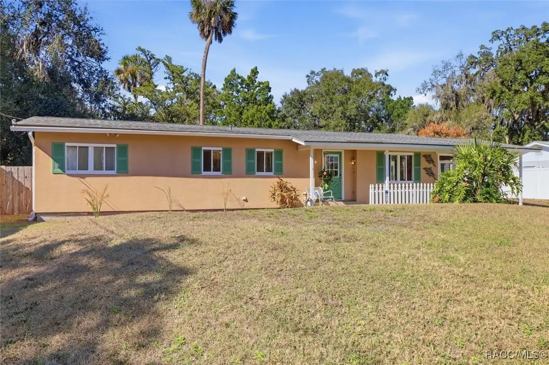 1050 N Midiron Point, Crystal River, FL 34429 - Image #1