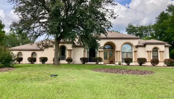 64 Cypress Boulevard E, Homosassa, FL 34446