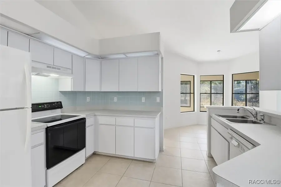 1724 E Mckinley Street, Hernando, FL 34442 - Image #3