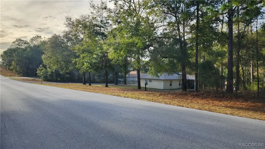 7954 N Golfview Drive, Citrus Springs, FL 34434 - Image #3