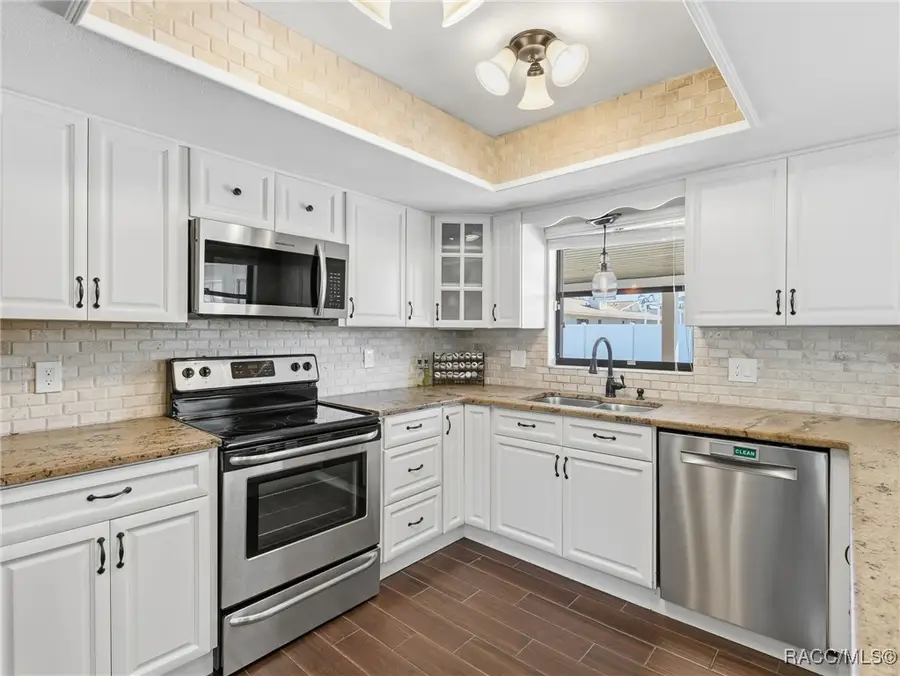 9429 Laura Anne Drive, Seminole, FL 33776 - Image #2