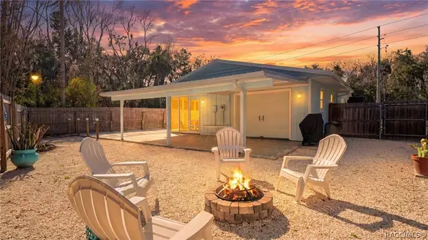 10598 W Halls River Road, Homosassa, FL 34448